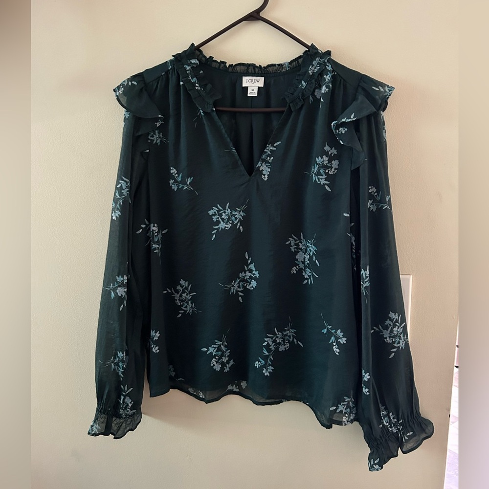 J Crew-{Size M}-Ruffle-collar Top